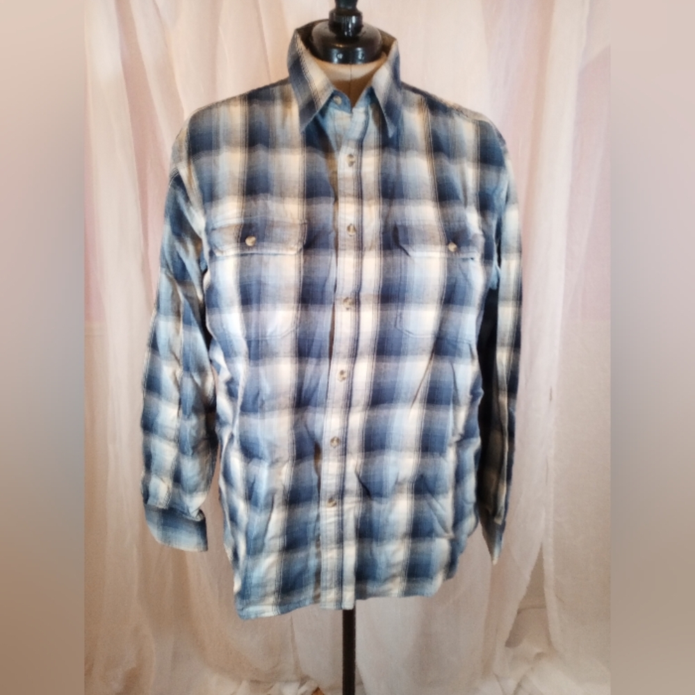Faded Glory Long Sleeve Button Down Shirt. Button Cuffs. Size Large.  SKU 28M